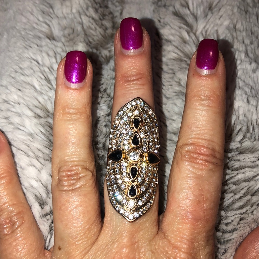 🟥MACY’S🟥 GOLD COSTUME COCKTAIL RING - Picture 3 of 5